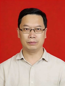 孙  超
蓬安县人大常委会副主任